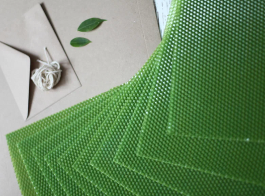 Grüne Bienenwachsplatten – natürliches Material für harmonische und kreative Kerzen!