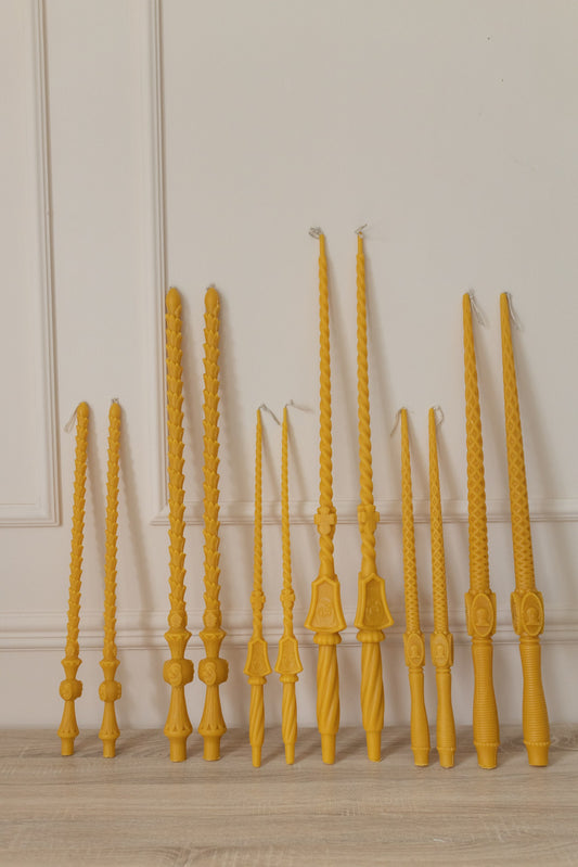 1 Stk Lange Ritualkerze mit Griff – 60 cm – Reines Bienenwachs, 50h Brenndauer, Heiligenmotive – Handgemacht