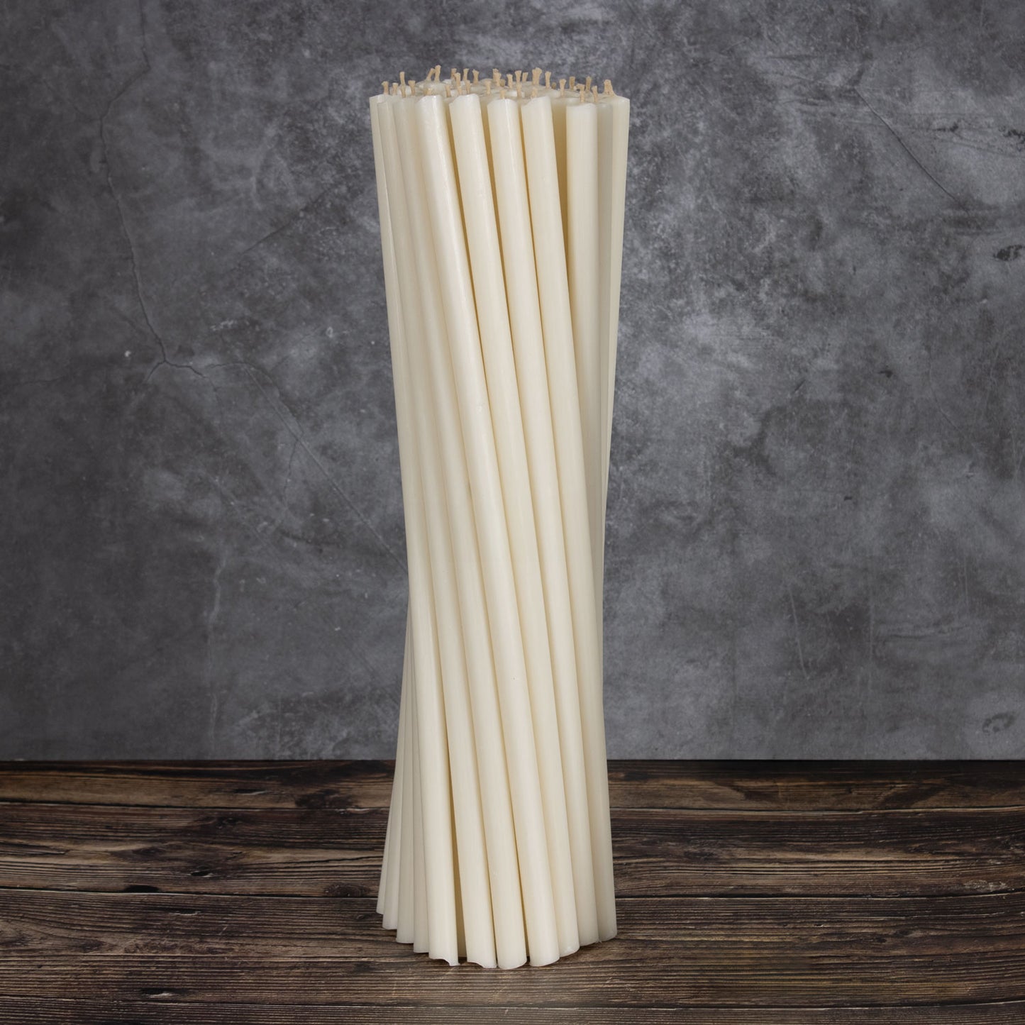 18 Stück- 1 Kg Weiße Bienenwachskerzen – 39 cm, Ø 15 mm, Brenndauer 4 Stunden